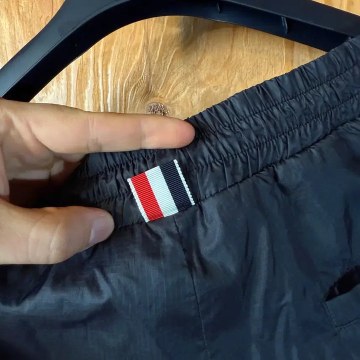 [BUNJANG] Thom Browne 4-Line Shorts / 톰브라운 4선 반바지 판매 합니다.