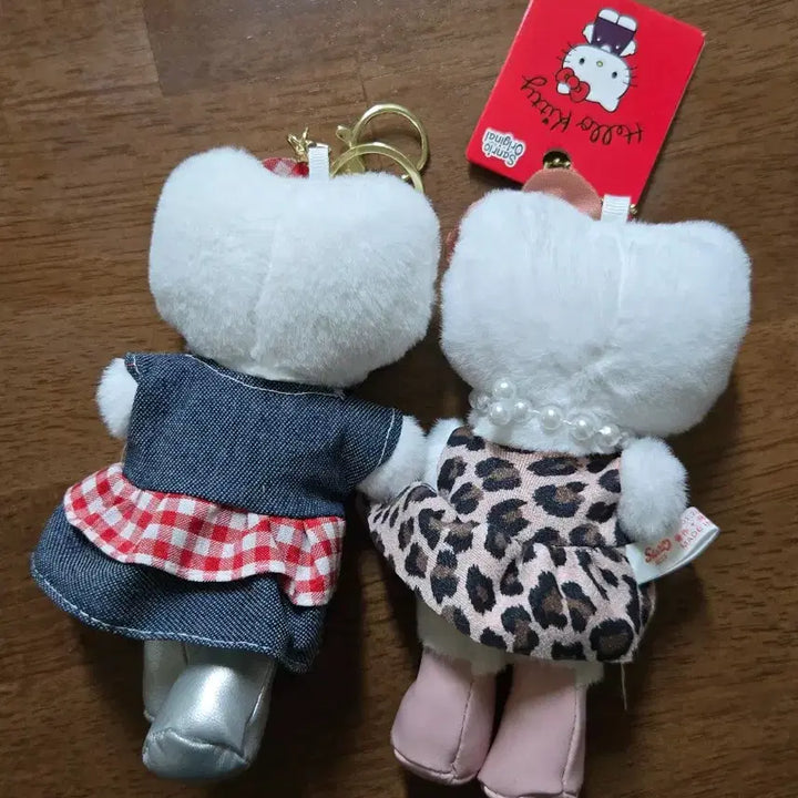 [BUNJANG] Hello Kitty Long Legs Keychain Doll / 원피스 롱다리 키티 키링 인형