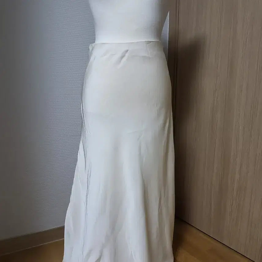 [BUNJANG] White Flare Long Skirt / 아이보리 A라인 롱 스커트