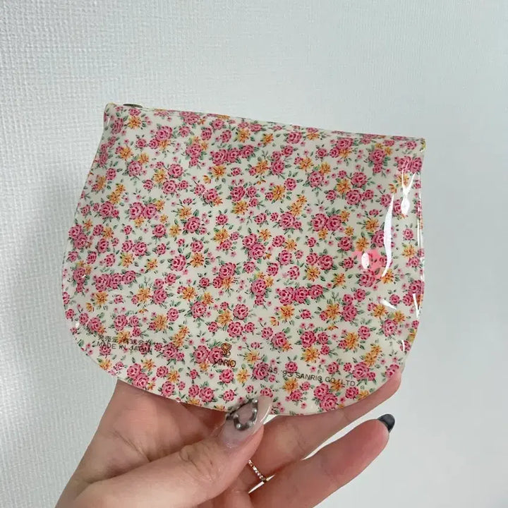 [BUNJANG] Sanrio Marron Cream Floral Pattern Pouch Wallet / 산리오 마론크림 고전 꽃무늬 파우치 지갑