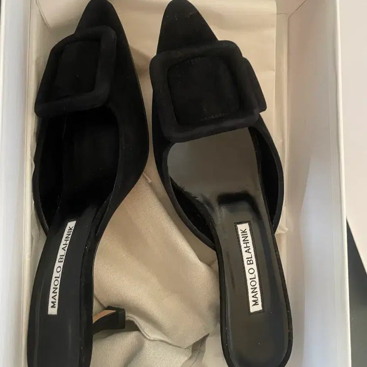 [BUNJANG] Manolo Blahnik Black Suede Mule Slippers / 마놀로 블라닉 블랙 스웨이드 뮬 슬리퍼