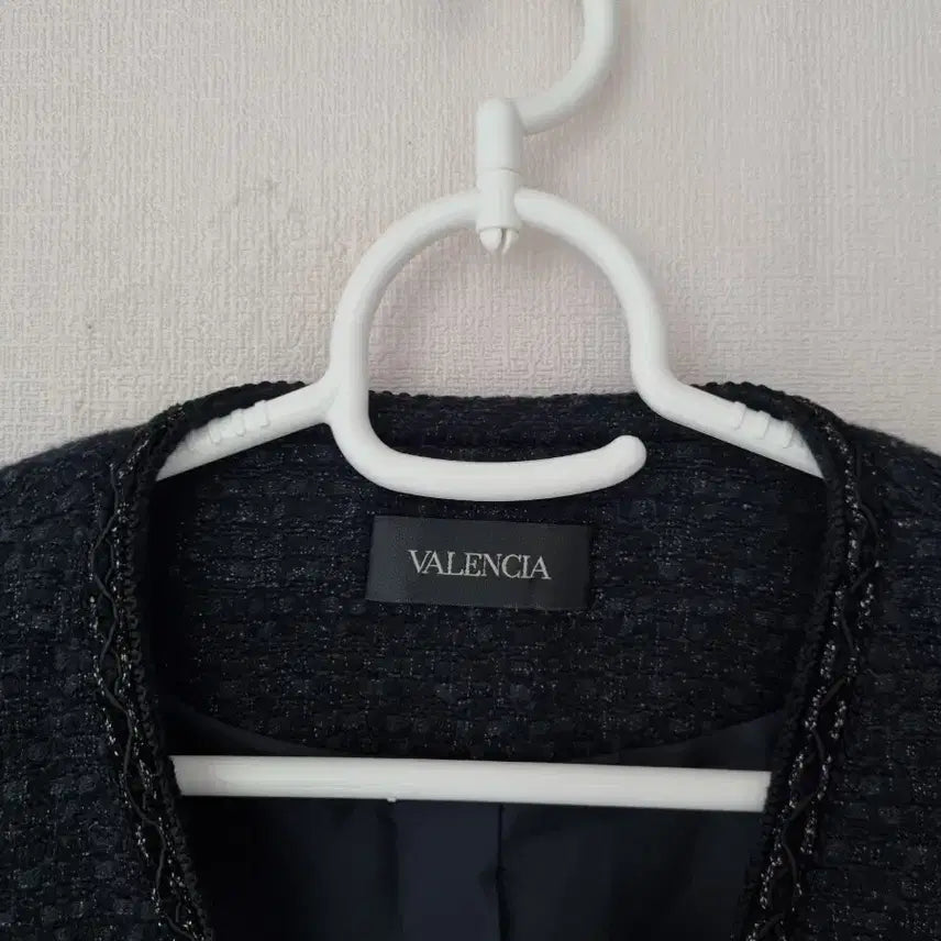 [BUNJANG] Valencia Tweed Collarless Jacket 55 / 발렌시아 트위드 노카라 자켓 55