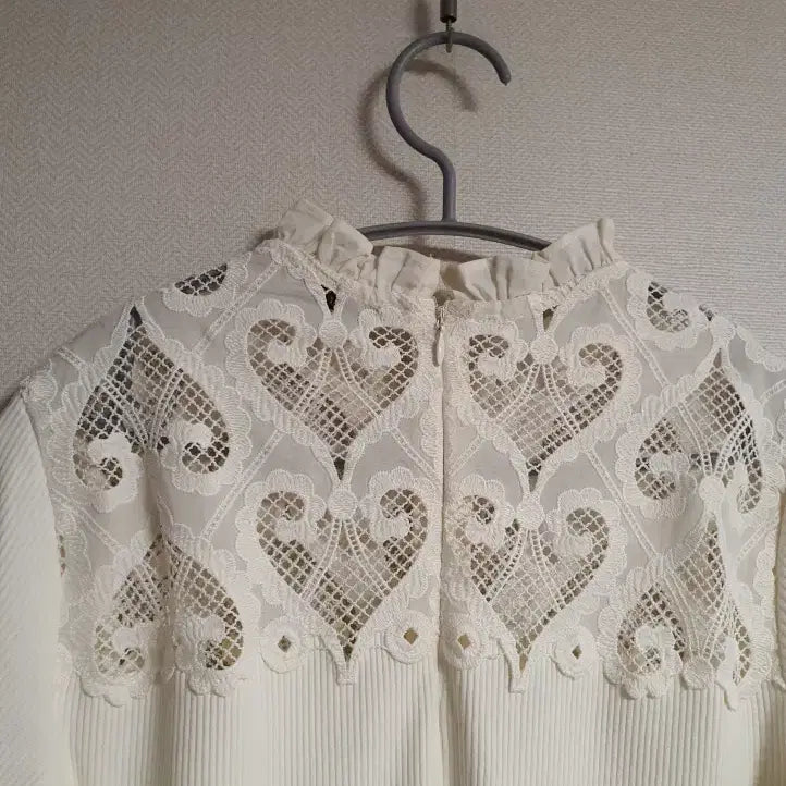 [BUNJANG] Sandro Lace Block Ribbed Top (Size 1) / 산드로 SANDRO 레이스 블록 골지 탑 1 사이즈  정품