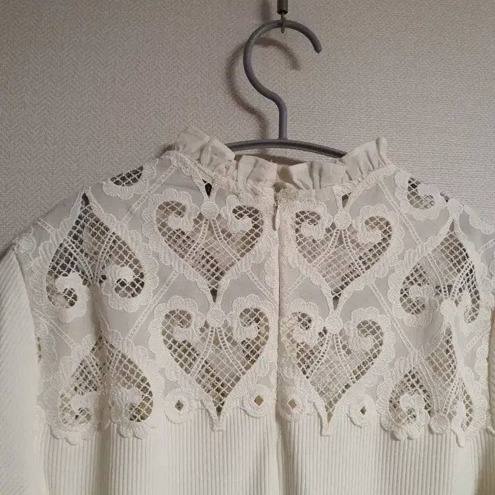 [BUNJANG] Sandro Lace Block Ribbed Top (Size 1) / 산드로 SANDRO 레이스 블록 골지 탑 1 사이즈  정품