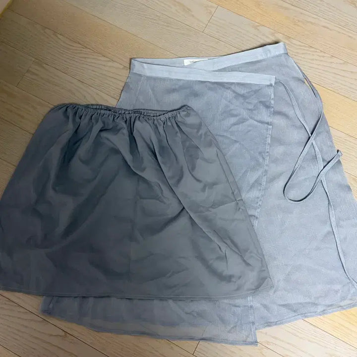 [SOLD OUT] (새상품) 릿킴 쉬폰 랩스커트 그레이