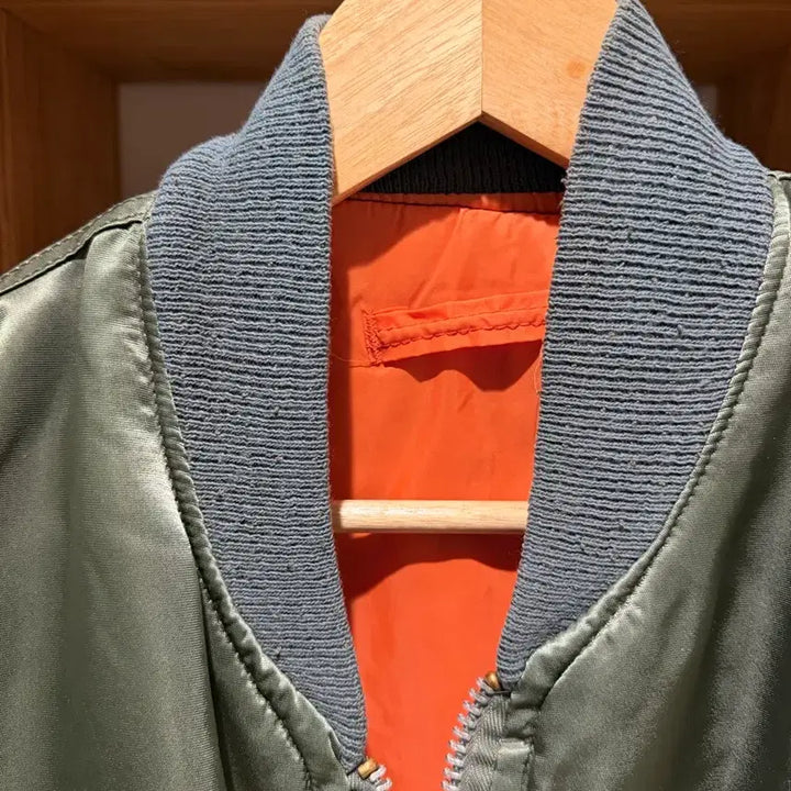 [BUNJANG] MA-1 Bomber Jacket / 카키색 MA-1 항공점퍼