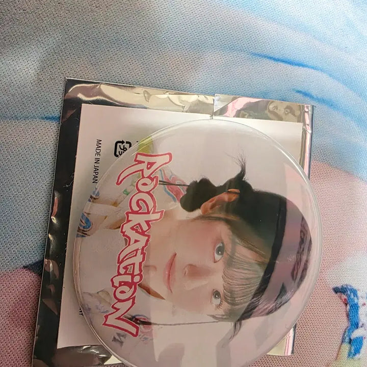 [BUNJANG] QWER Chodan Rockation Japan Pin Badge / QWER 락케이션 일본 핀배찌 쵸단팝니다.