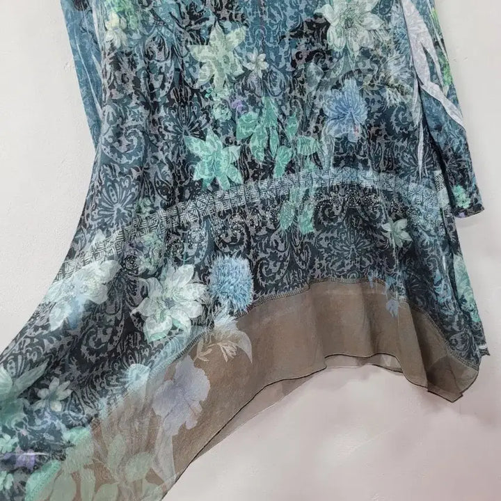 [BUNJANG] Flower Fairy V-Neck Long Blouse / 플라워 페어리 브이넥 롱 블라우스