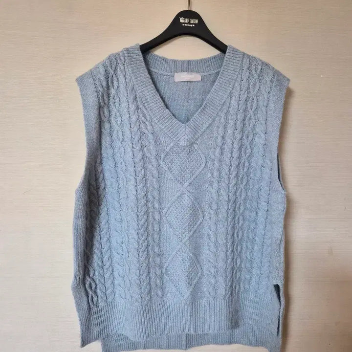 [BUNJANG] Cable Knit Vest / 케이블 니트 조끼 하늘색