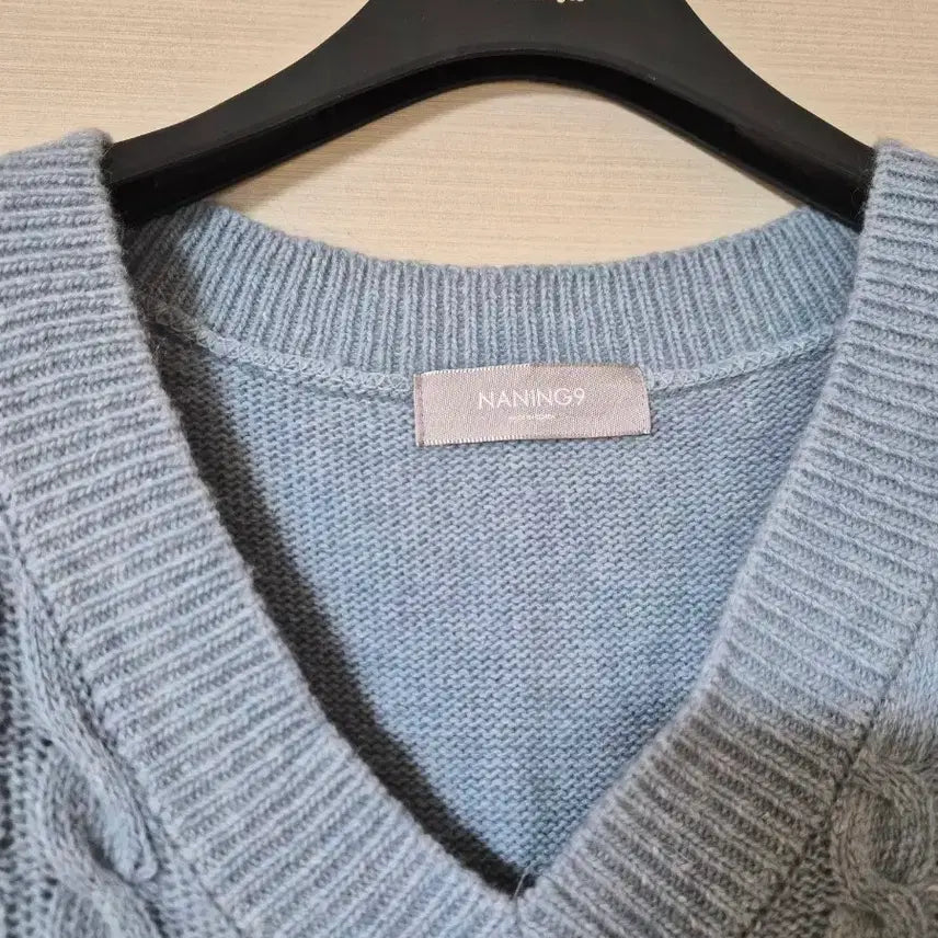 [BUNJANG] Cable Knit Vest / 케이블 니트 조끼 하늘색