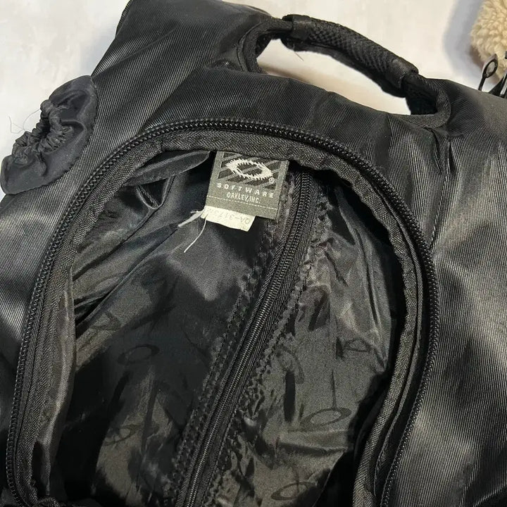 [BUNJANG] Oakley Icon Tactical Backpack / 오클리 아이콘 택티컬 백팩