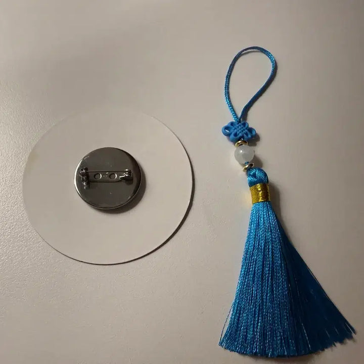 [BUNJANG] KDH Hologram Badge + Blue Tassel Keychain Set / 케데헌 홀로그램 뱃지 + 블루태슬키링 세트