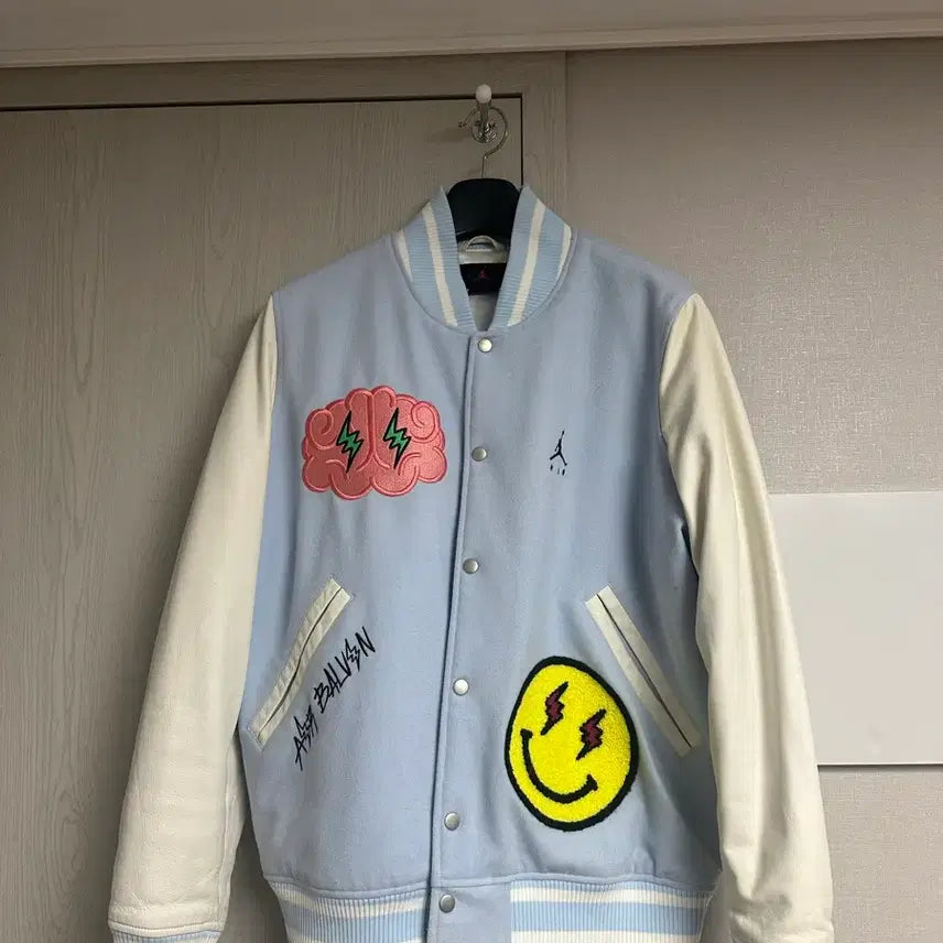 [BUNJANG] Jordan x J Balvin Varsity Jacket Celestine Blue / [L]조던 x 제이 발빈 바시티 자켓 셀레스틴 블루  팝니다.