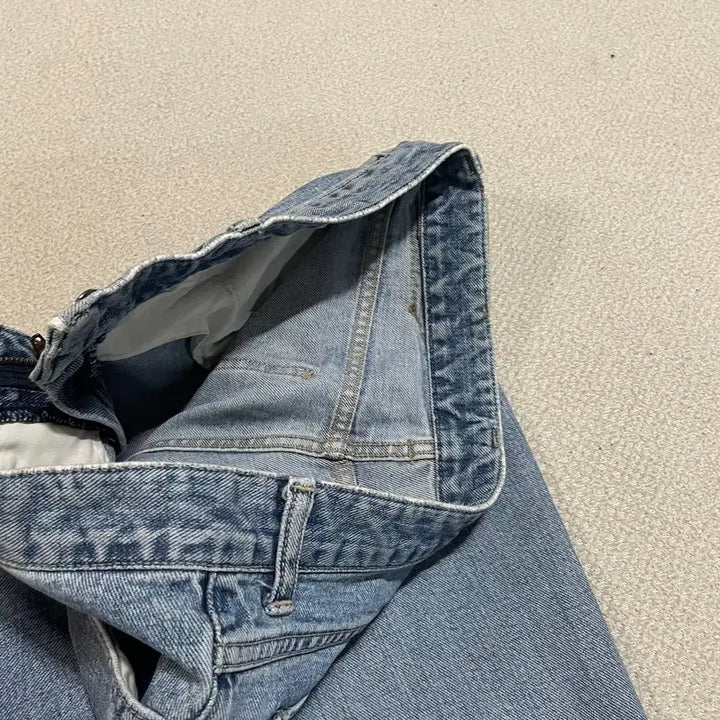 [BUNJANG] LEE Straight Jeans Light Blue N.3053 / 30 LEE 일자 청바지 연청 N.3053