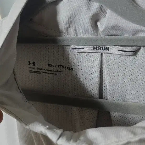 [BUNJANG] Under Armour Windbreaker Jacket Light Gray / 언더아머 바람막이 자켓 라이트 그레이
