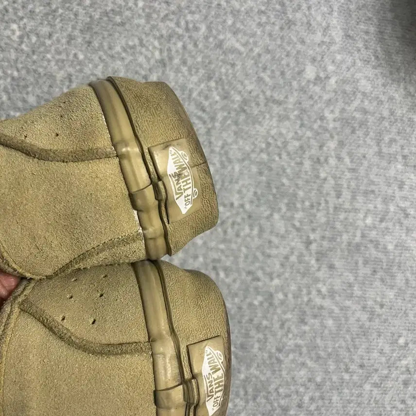 [BUNJANG] Vans Carverrow Sand Beige Sneakers / 반스 카버로우 샌드 베이지 260