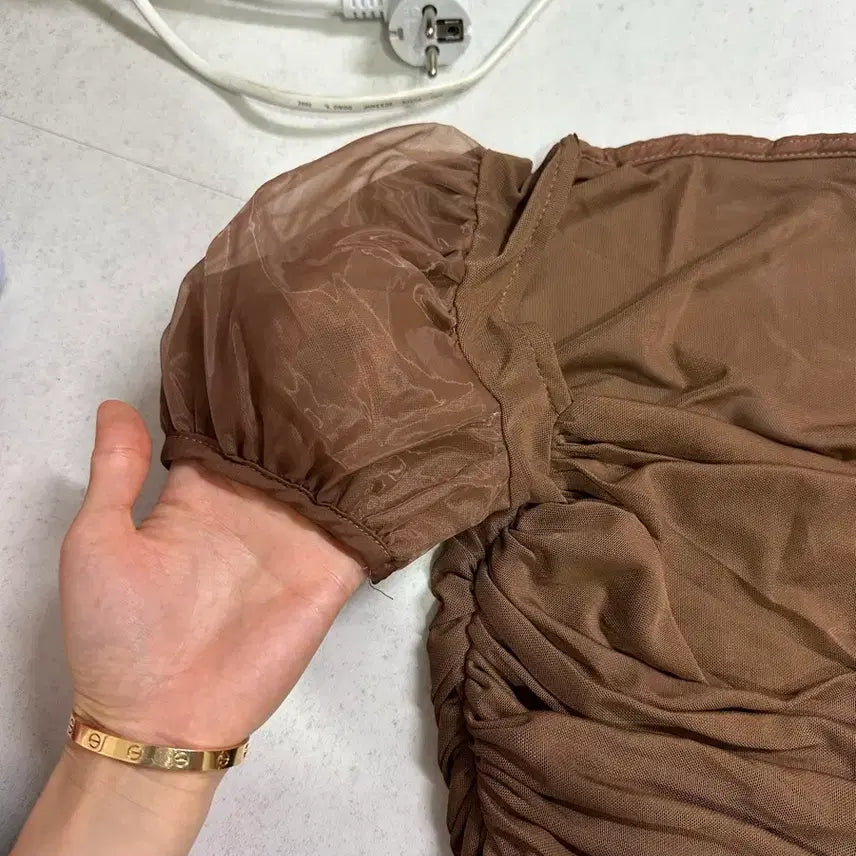 [BUNJANG] Brown Ruffle Blouse / 새상품 브라운 셔링 블라우스