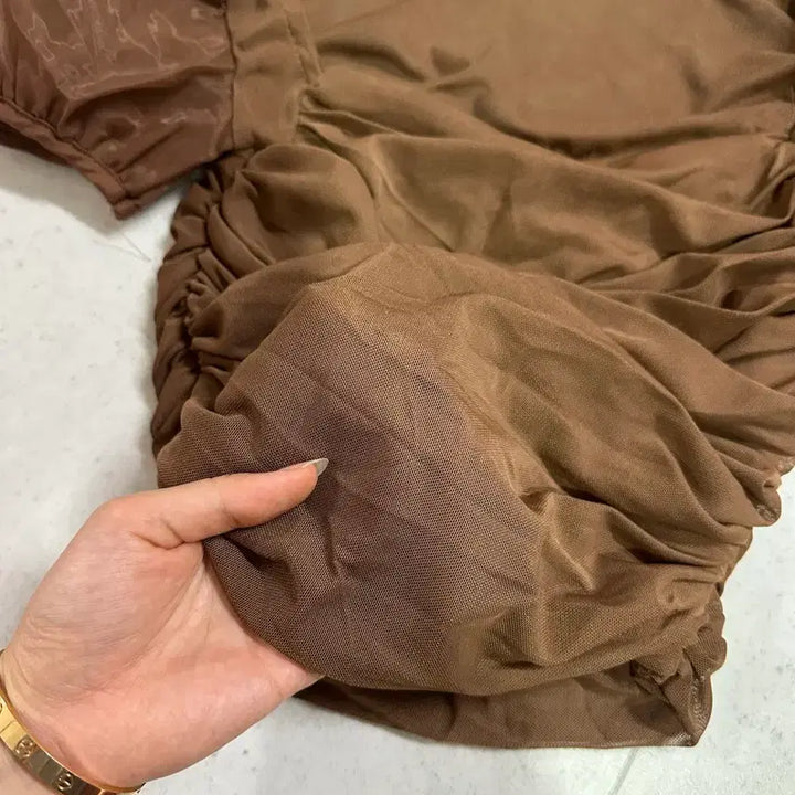 [BUNJANG] Brown Ruffle Blouse / 새상품 브라운 셔링 블라우스
