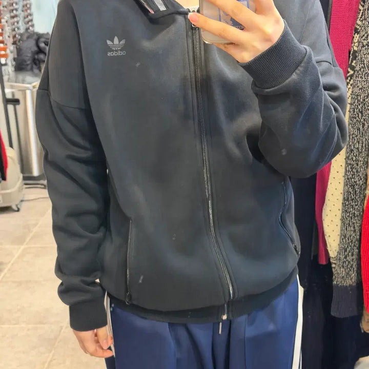 [BUNJANG] Adidas Black Hooded Zip-up Jacket / [NO.9] 아디다스 검은색 후드집업