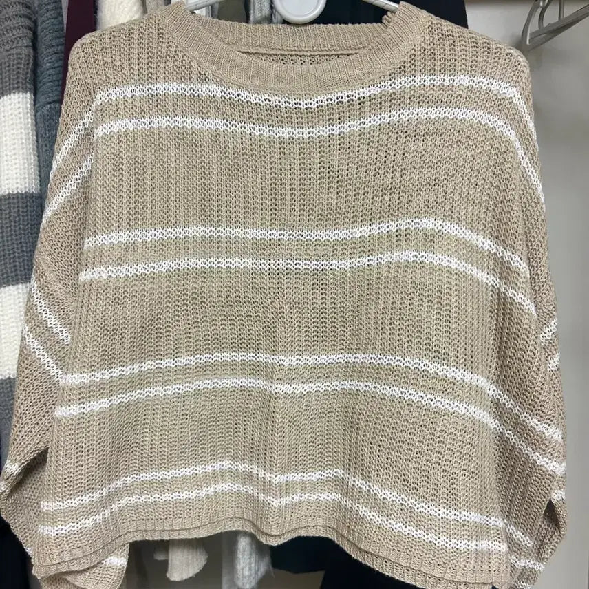 [BUNJANG] Loose Fit Striped Crop Knit Top / 최저가) 스트라이프 루즈핏 크롭 니트