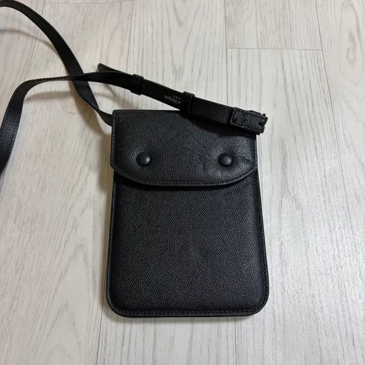 [BUNJANG] Maison Margiela Accordion Black Leather Crossbody Bag / 메종 마르지엘라 아코디언 블랙 가죽 크로스백, 보증서