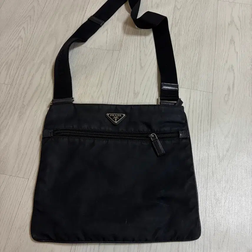 [BUNJANG] Prada Nylon Crossbody Bag / 프라다 블랙 크로스백 , 보증서