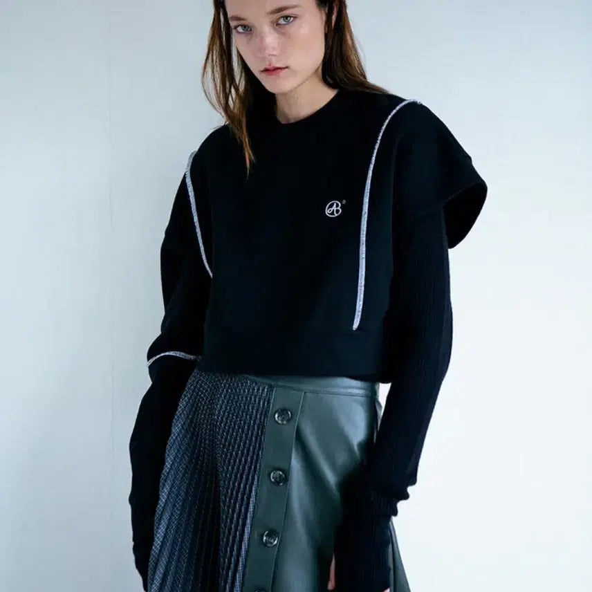 [BUNJANG] Andersson Bell Unbalance Crop Sweatshirt / 앤더슨벨 언밸런스 크롭 맨투맨 XS