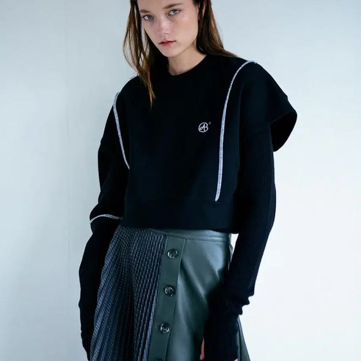 [BUNJANG] Andersson Bell Unbalance Crop Sweatshirt / 앤더슨벨 언밸런스 크롭 맨투맨 XS