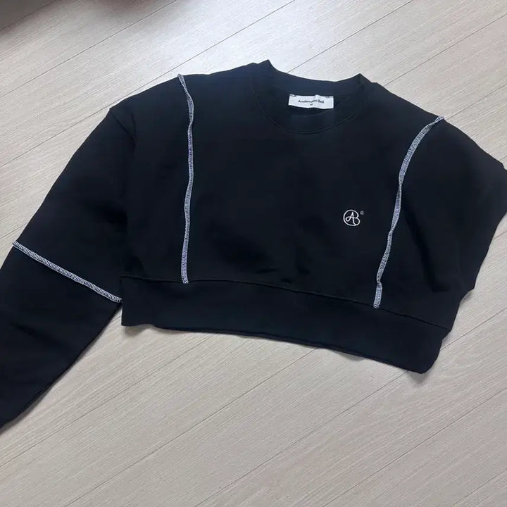 [BUNJANG] Andersson Bell Unbalance Crop Sweatshirt / 앤더슨벨 언밸런스 크롭 맨투맨 XS