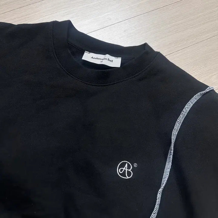 [BUNJANG] Andersson Bell Unbalance Crop Sweatshirt / 앤더슨벨 언밸런스 크롭 맨투맨 XS