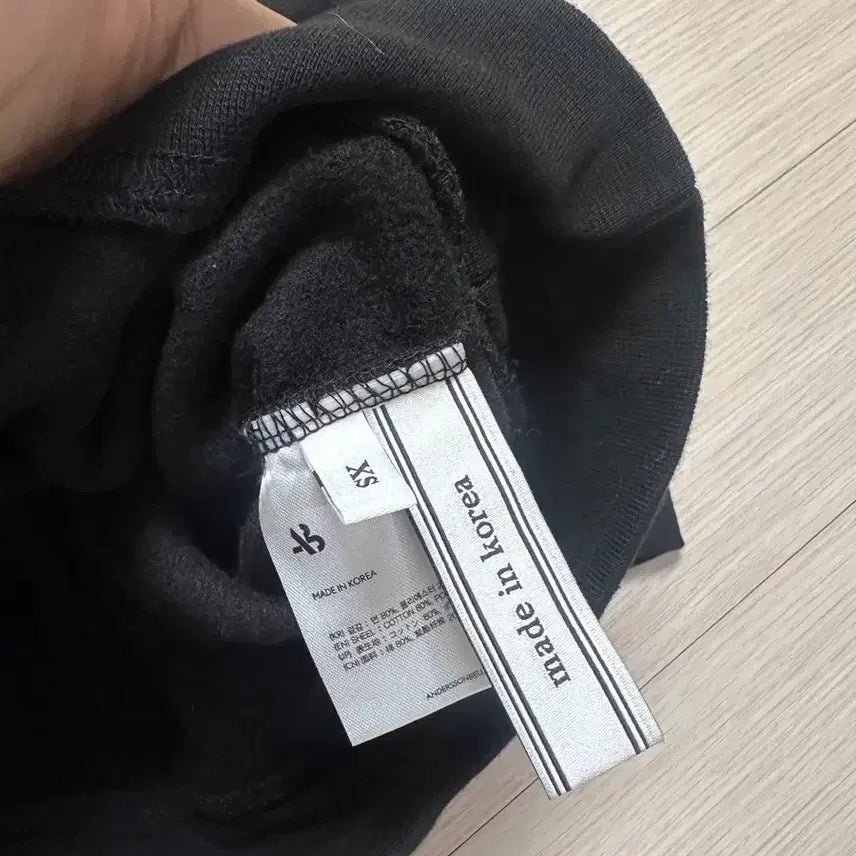[BUNJANG] Andersson Bell Unbalance Crop Sweatshirt / 앤더슨벨 언밸런스 크롭 맨투맨 XS
