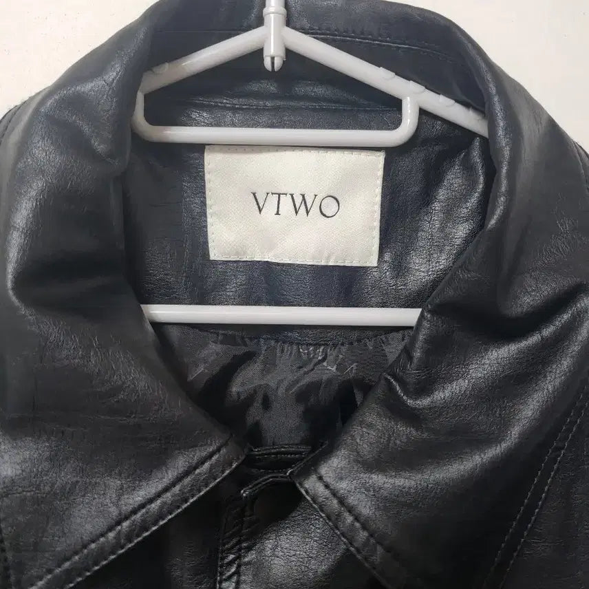 [BUNJANG] VTWO Black Leather Stadium Jacket / VTWO 블랙 레더 배색 스타디움 자켓