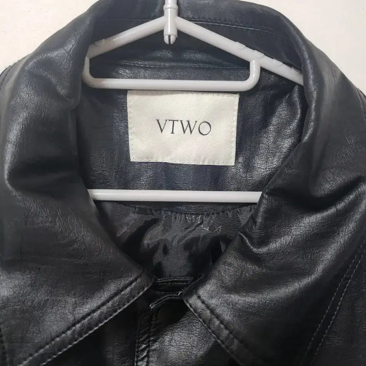 [BUNJANG] VTWO Black Leather Stadium Jacket / VTWO 블랙 레더 배색 스타디움 자켓