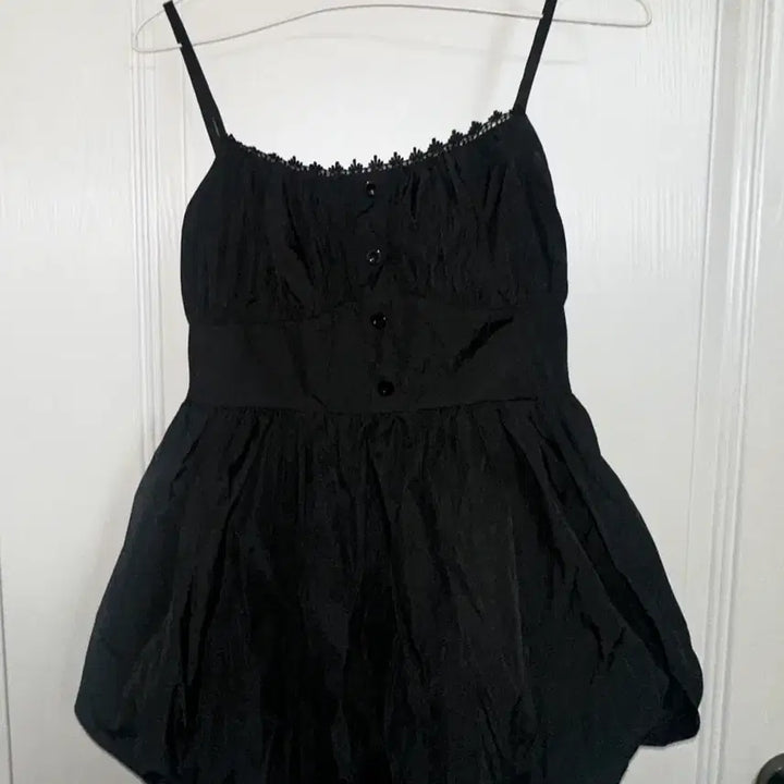 [BUNJANG] Black Shirring Sleeveless Top / 블랙 셔링 슬리브리스 탑