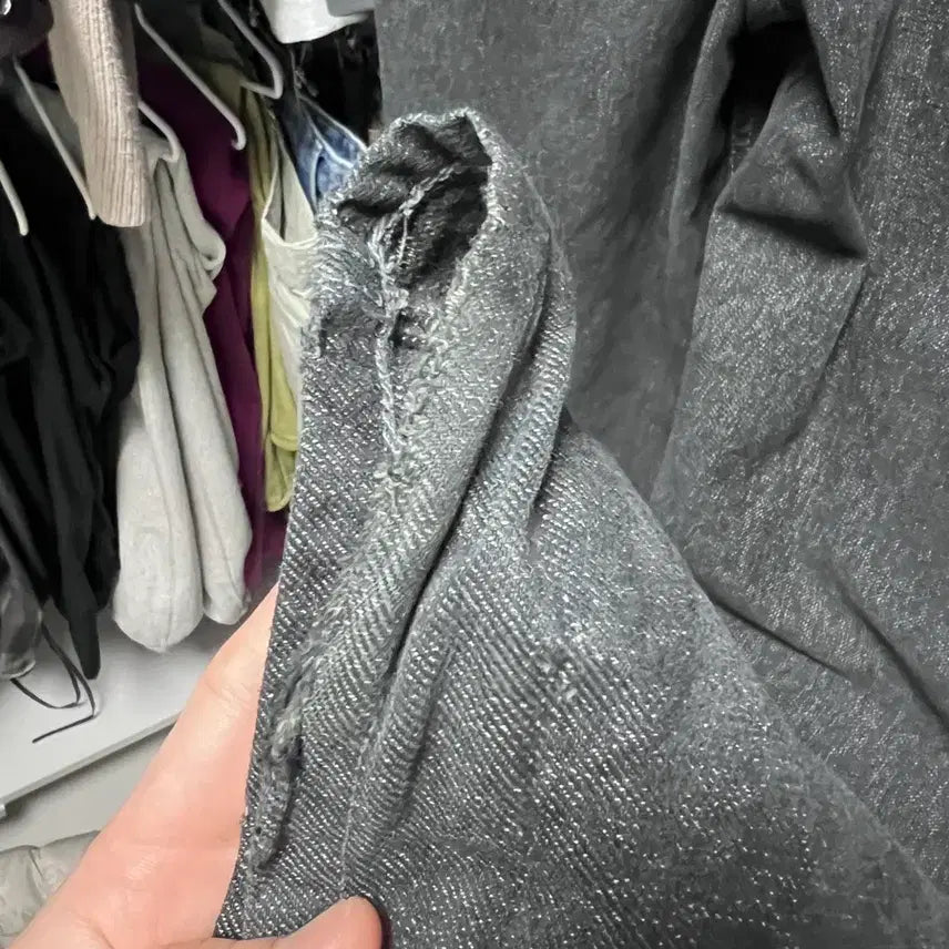 [BUNJANG] COS Relaxed Wide Fit Black Denim Pants / COS 코스 릴렉스드 와이드 핏 흑청 데님 팬츠