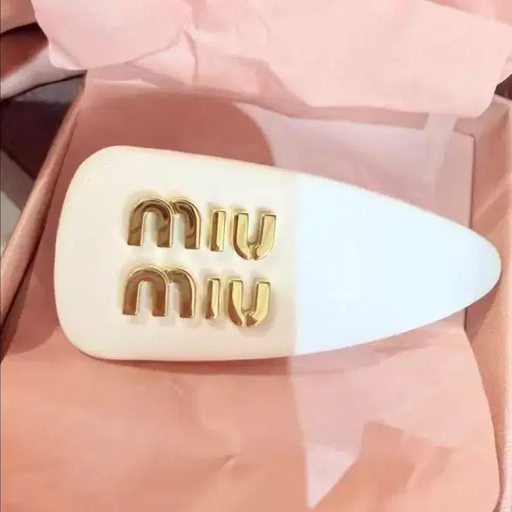 [BUNJANG] Miu Miu White Leather Hairpin / miu miu 헤어핀 화이트
