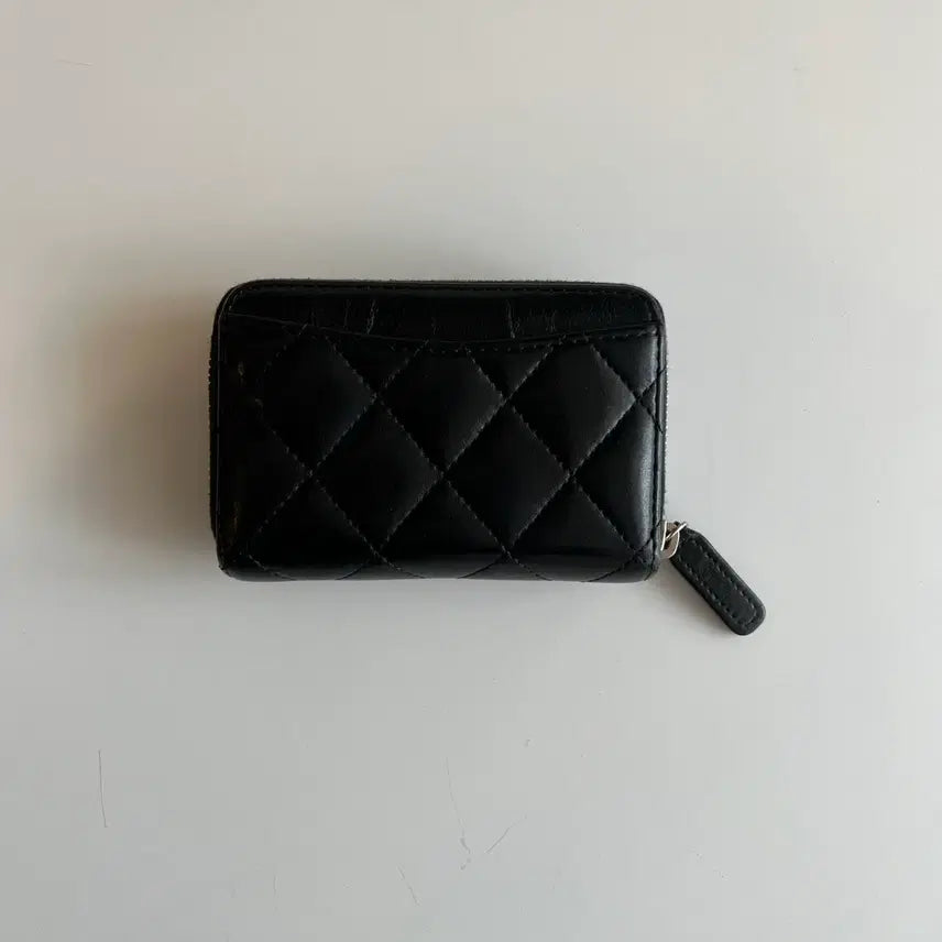 [SOLD OUT] 샤넬 블랙 램스킨 클래식 은장CC 지퍼 카드지갑(정품)