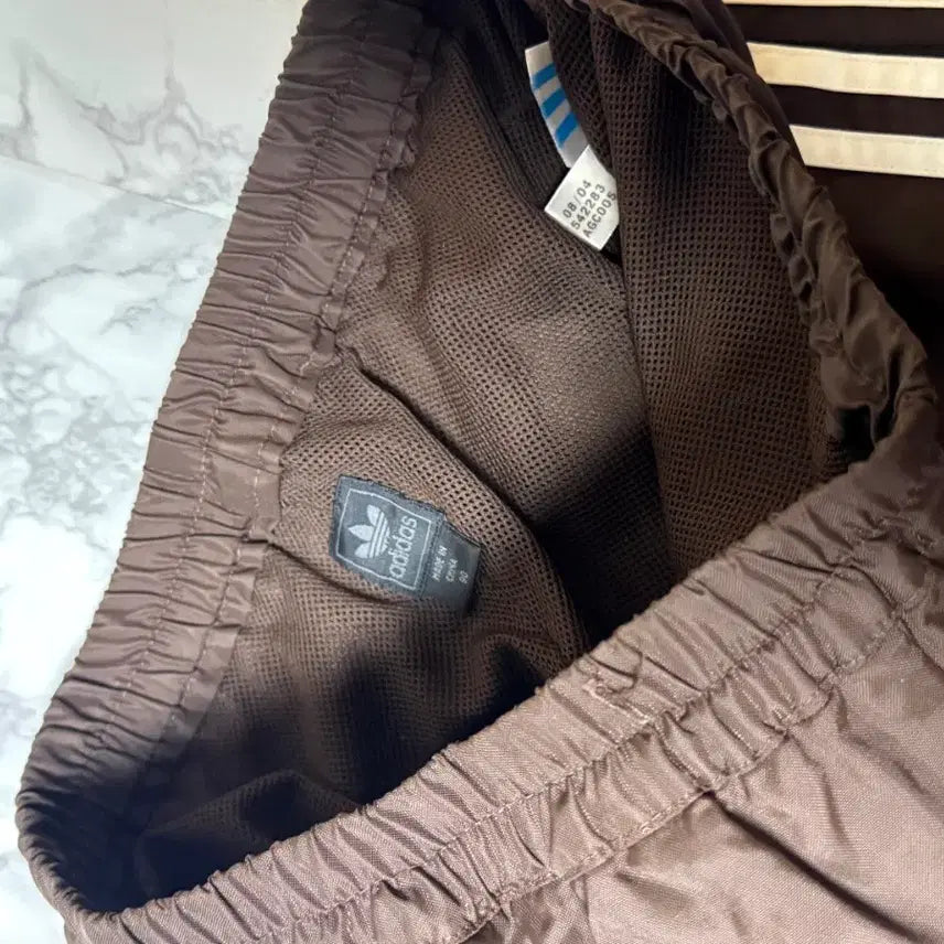 [BUNJANG] Adidas Brown Track Pants / 아디다스 삼선 브라운 트랙팬츠 바람막이 바지