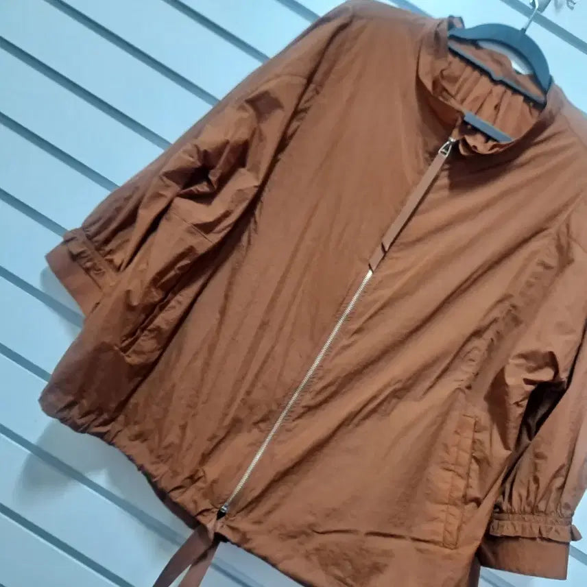 [BUNJANG] Wardrobe Styling Brown Lightweight Zip-up Jacket / 여성 브라운 가벼운 집업점퍼/77/옷장꾸미기