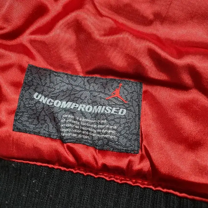 [BUNJANG] Jordan Black/Red Varsity Jacket (M) - Leather / 조던 블랙/레드 바시티 자켓 M (100~105) 소가죽