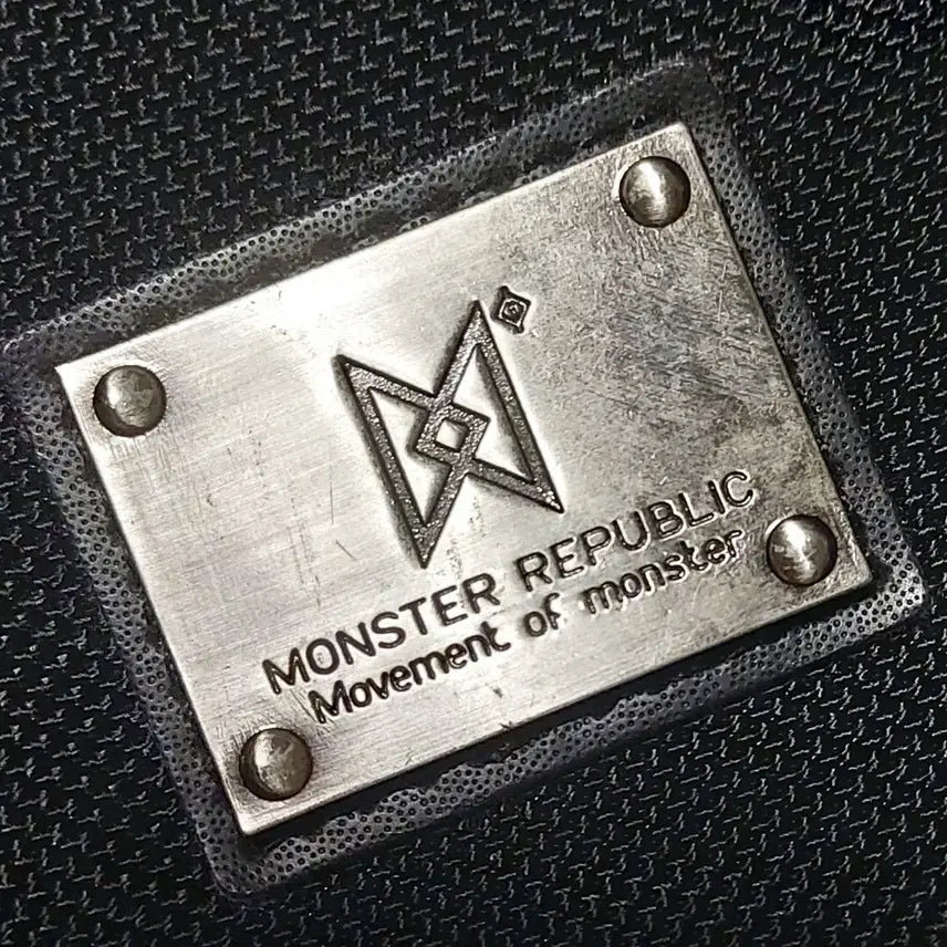 [SOLD OUT] 몬스터리퍼블릭 슬링백힙색  등산 낚시 여행가방/일싼