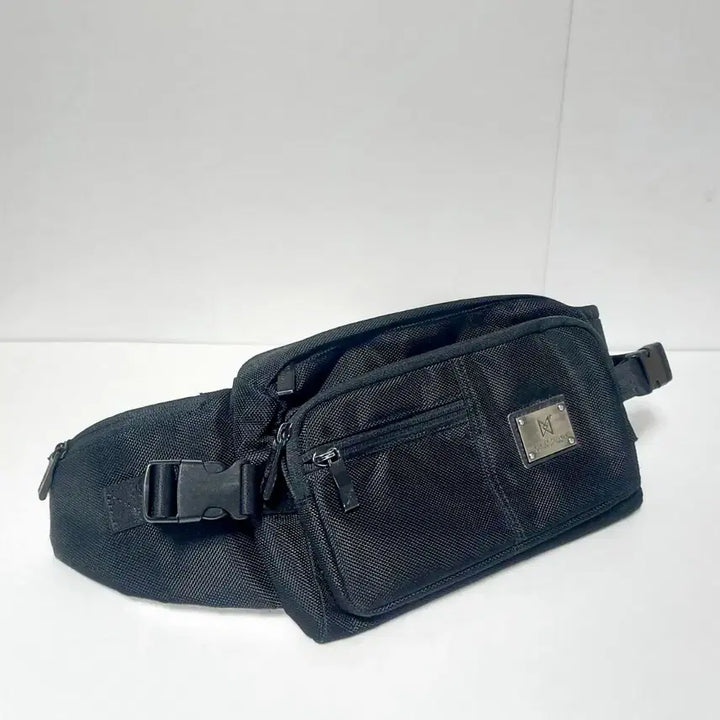 [SOLD OUT] 몬스터리퍼블릭 슬링백힙색  등산 낚시 여행가방/일싼