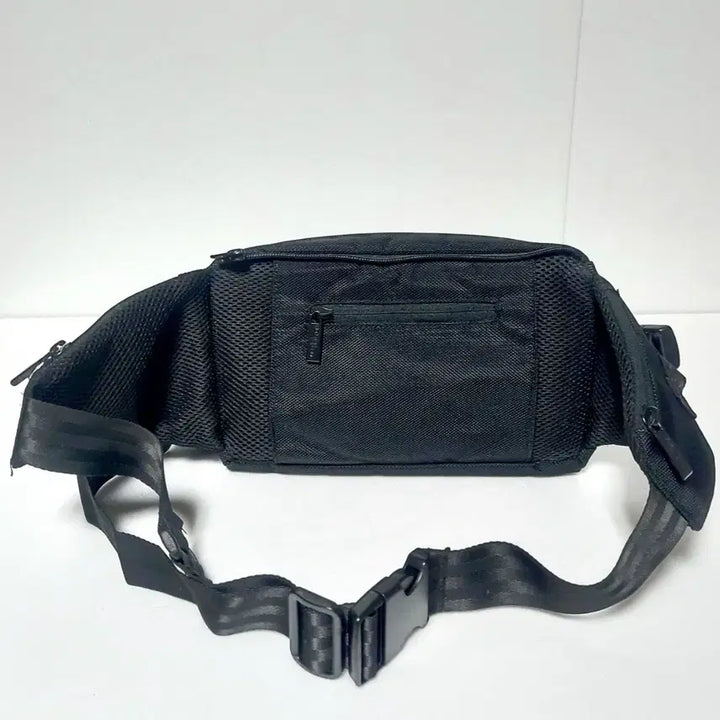 [SOLD OUT] 몬스터리퍼블릭 슬링백힙색  등산 낚시 여행가방/일싼