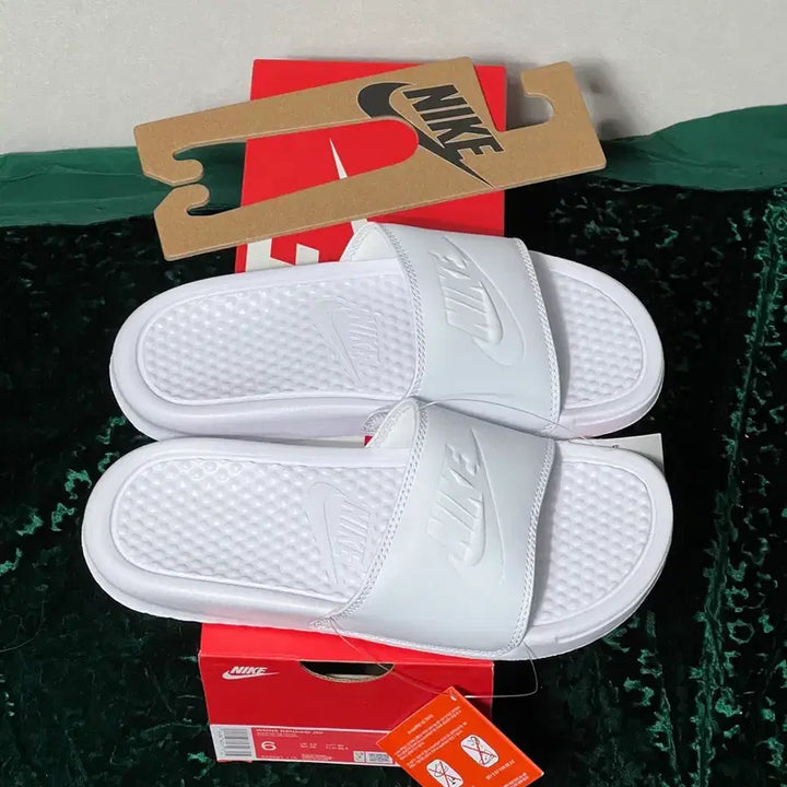 [BUNJANG] Nike Benassi JDI White Slippers (230/240/250) / 여성용 (매장정품 새상품)나이키 베나시JDI(230/240/250사이즈