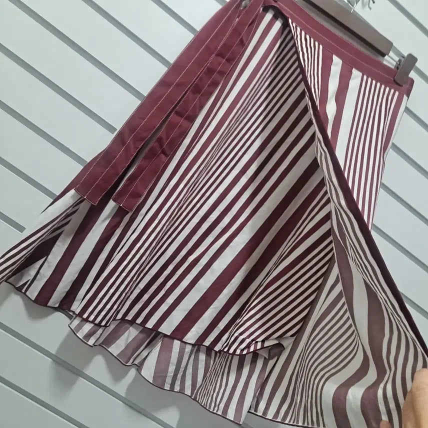 [BUNJANG] DECO Burgundy Stripe Silk Blend Wrap Skirt / DECO 버건디스트라이프 실크혼방 랩스커트26반/옷장꾸미기