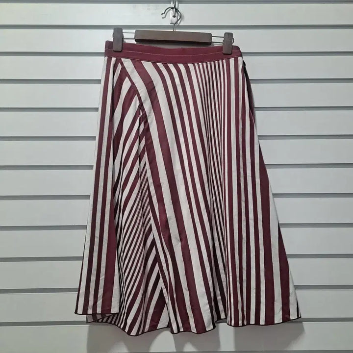 [BUNJANG] DECO Burgundy Stripe Silk Blend Wrap Skirt / DECO 버건디스트라이프 실크혼방 랩스커트26반/옷장꾸미기
