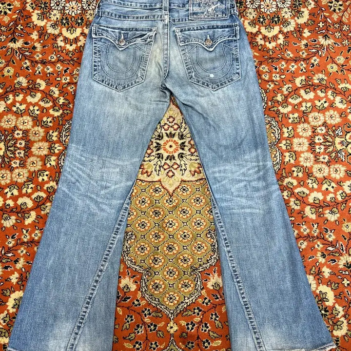 [BUNJANG] True Religion Joey Big T Bootcut Denim Pants / [32] 트루릴리전 조이 빅 티 부츠컷 플레어 데님 팬츠