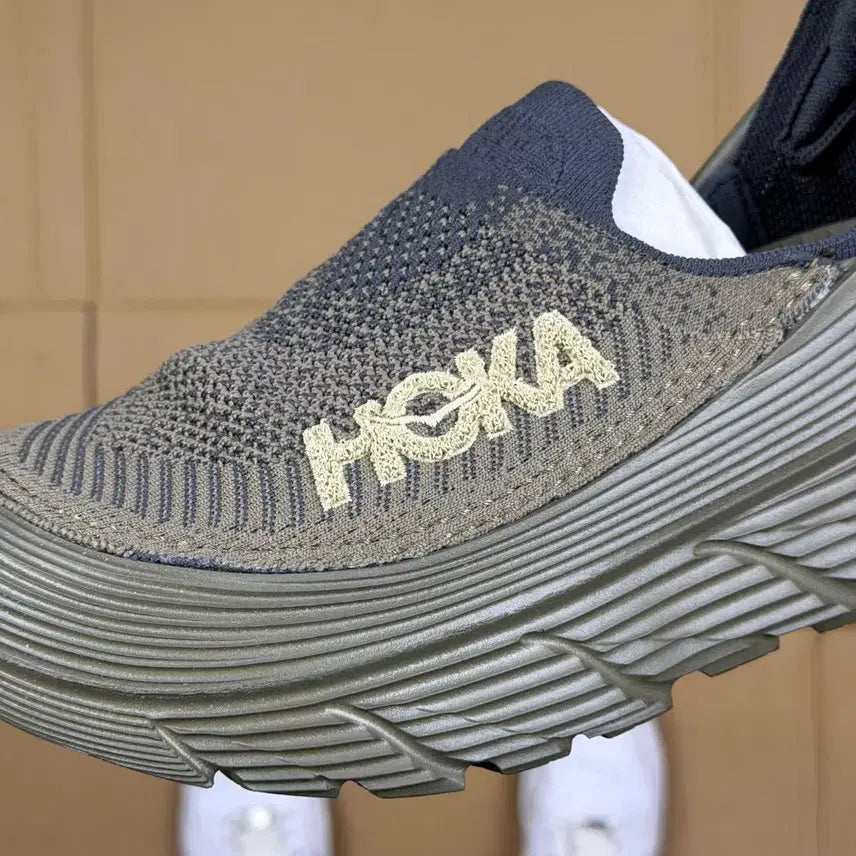 [BUNJANG] Hoka Restore TC Deep Olive Hiking &amp; Trekking Shoes / 호카 리스토어 TC 딥 올리브