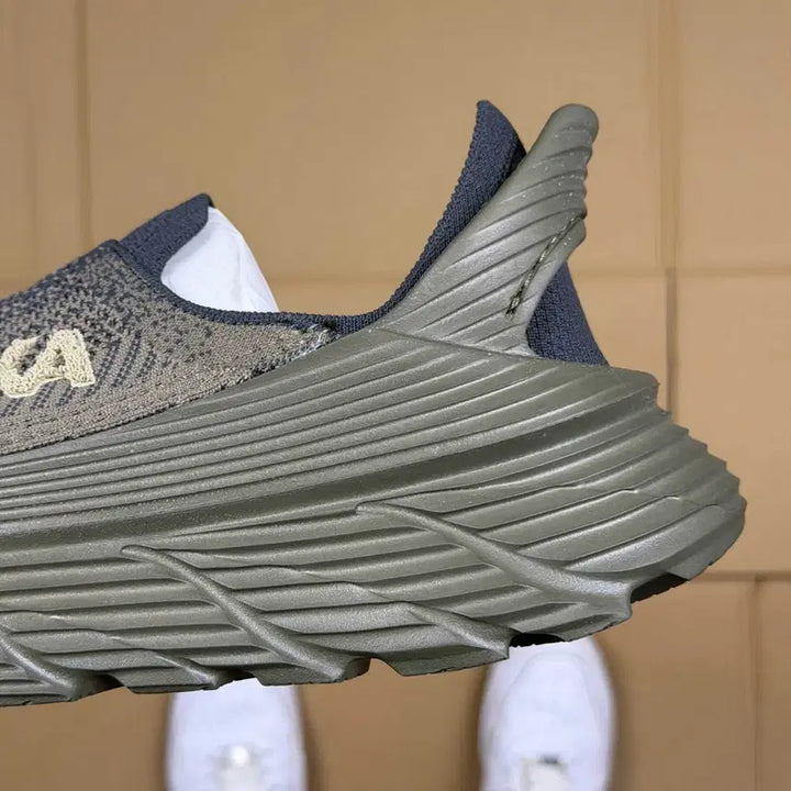 [BUNJANG] Hoka Restore TC Deep Olive Hiking &amp; Trekking Shoes / 호카 리스토어 TC 딥 올리브