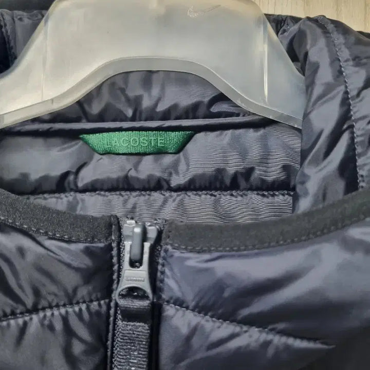 [SOLD OUT] (54 L) 라코스테 경랭 패딩자켓 네이비